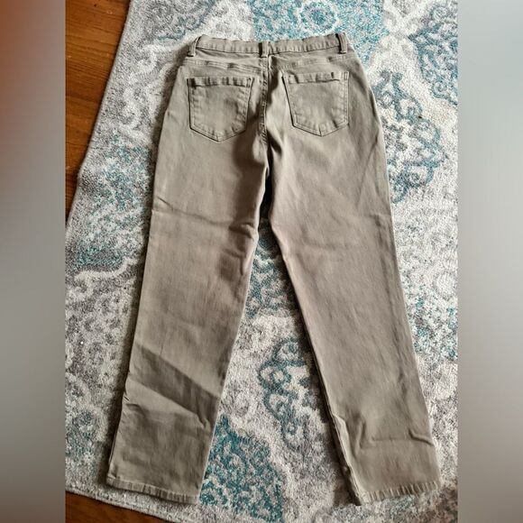 Gloria Vanderbilt Amanda Khaki Pants Size 8S Short 8 - Picture 3 of 5